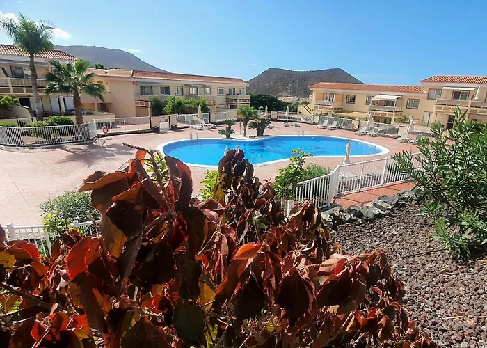 Sunny Garden 1 Bedroom Apartment Arona